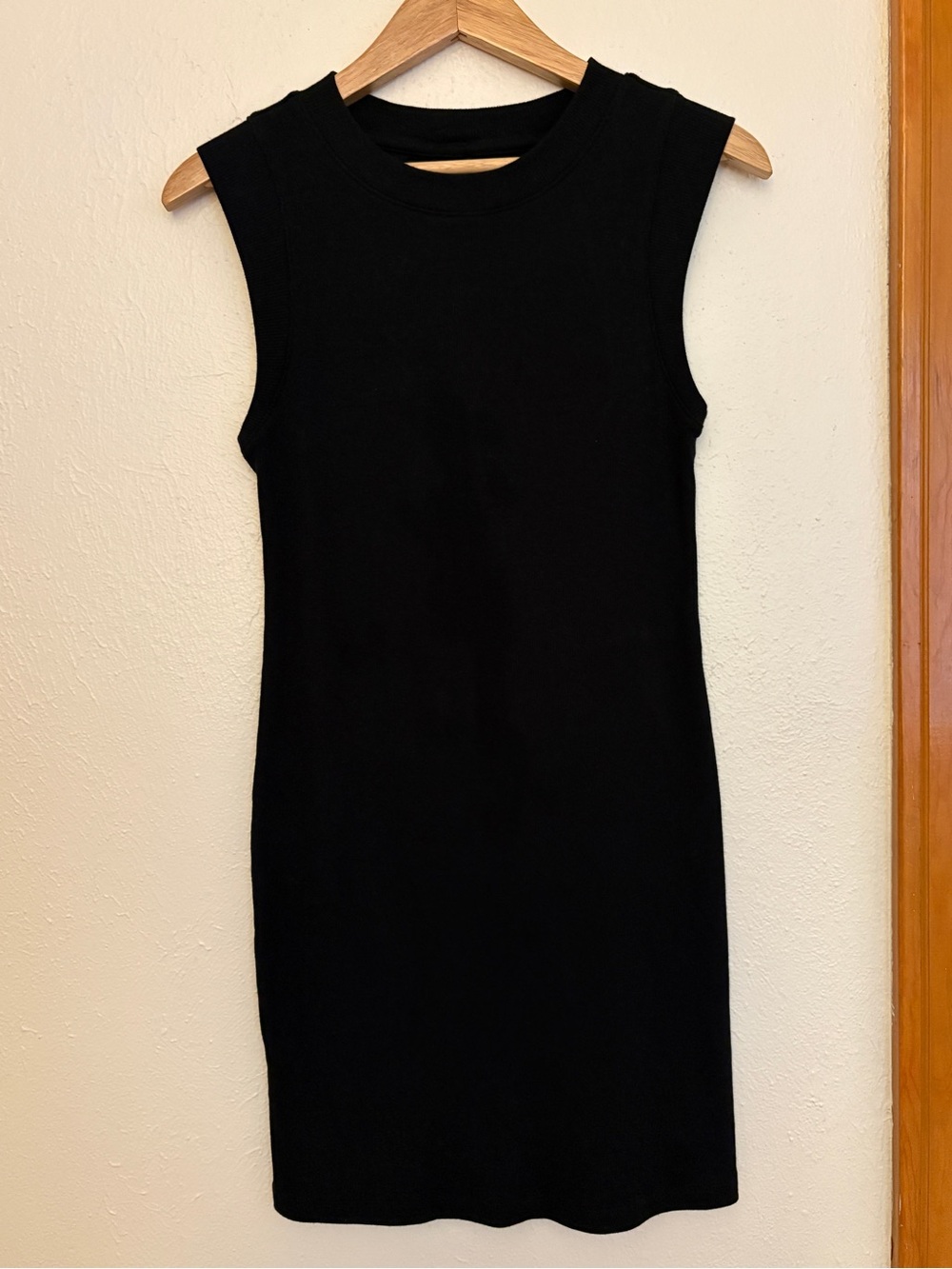 Black Sleeveless Ribbed Dress